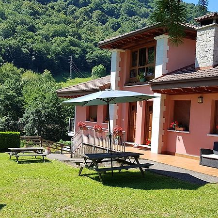 Apartamentos La Corona - Cabrales Carrena de Cabrales Dış mekan fotoğraf