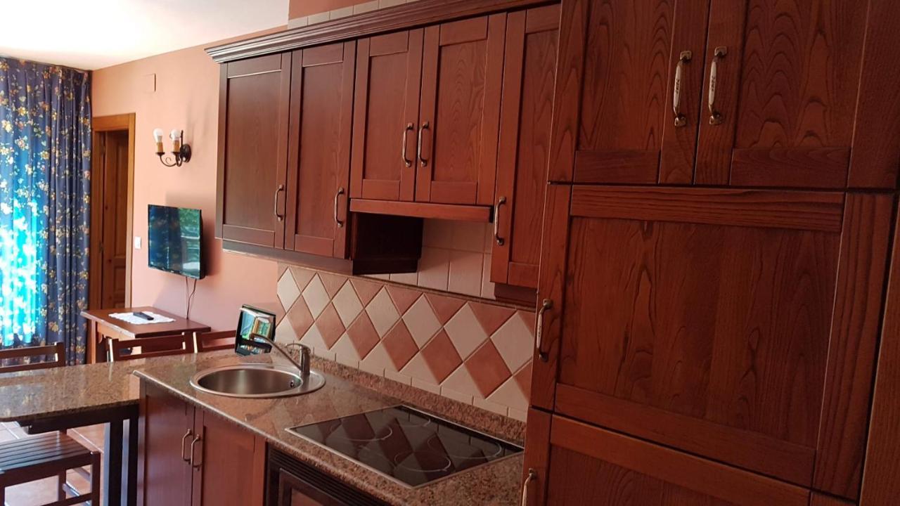 Apartamentos La Corona - Cabrales Carrena de Cabrales Dış mekan fotoğraf
