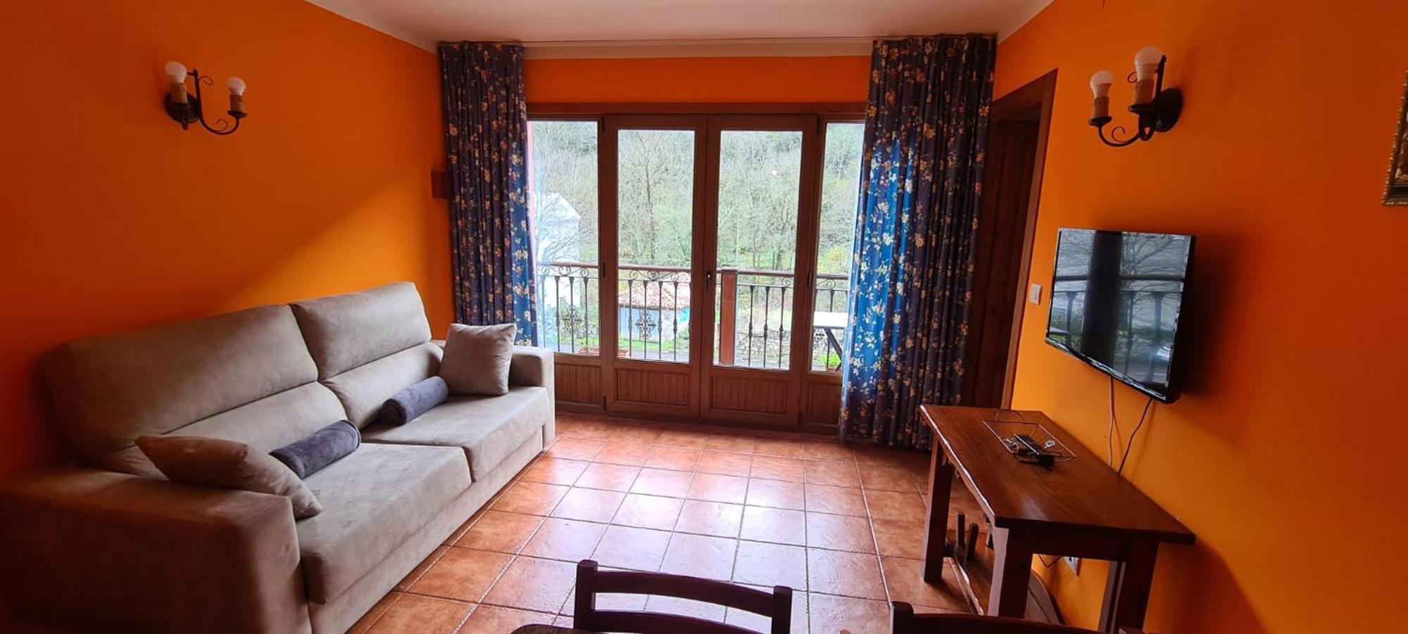 Apartamentos La Corona - Cabrales Carrena de Cabrales Dış mekan fotoğraf