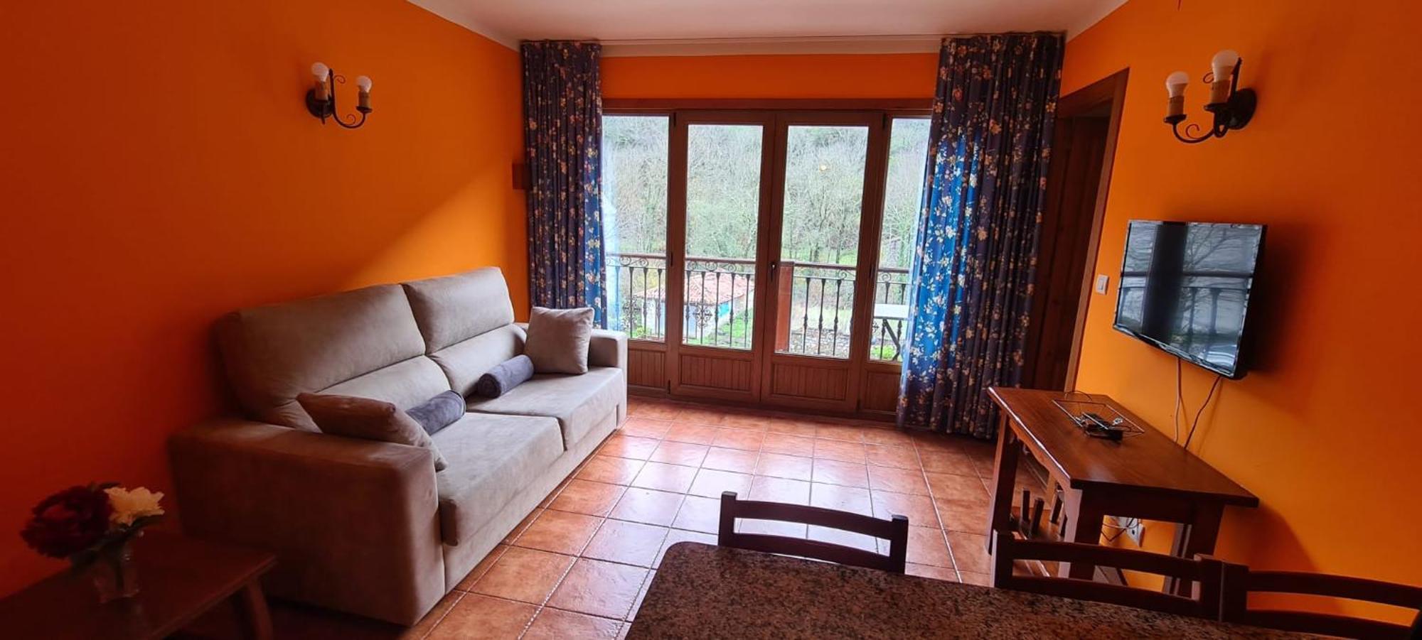 Apartamentos La Corona - Cabrales Carrena de Cabrales Dış mekan fotoğraf