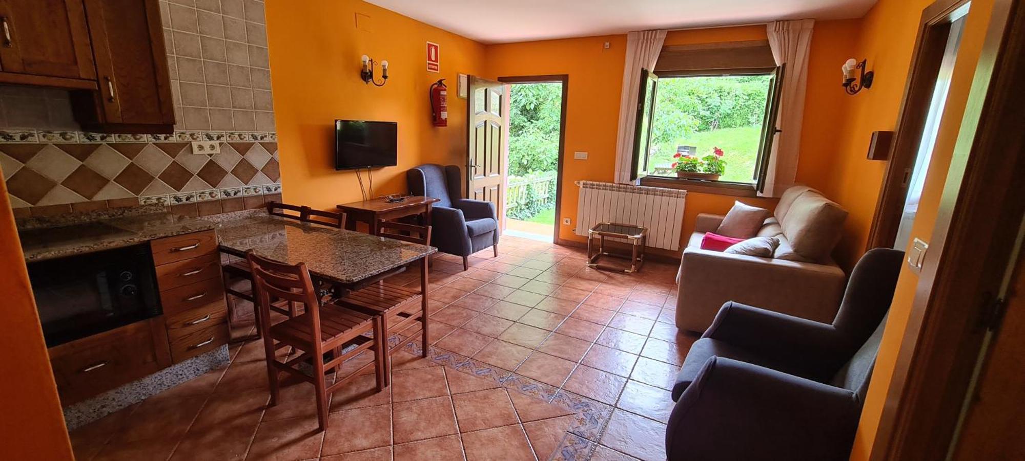 Apartamentos La Corona - Cabrales Carrena de Cabrales Dış mekan fotoğraf