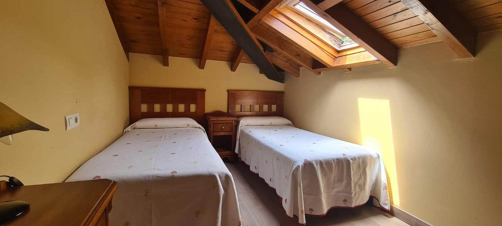Apartamentos La Corona - Cabrales Carrena de Cabrales Dış mekan fotoğraf