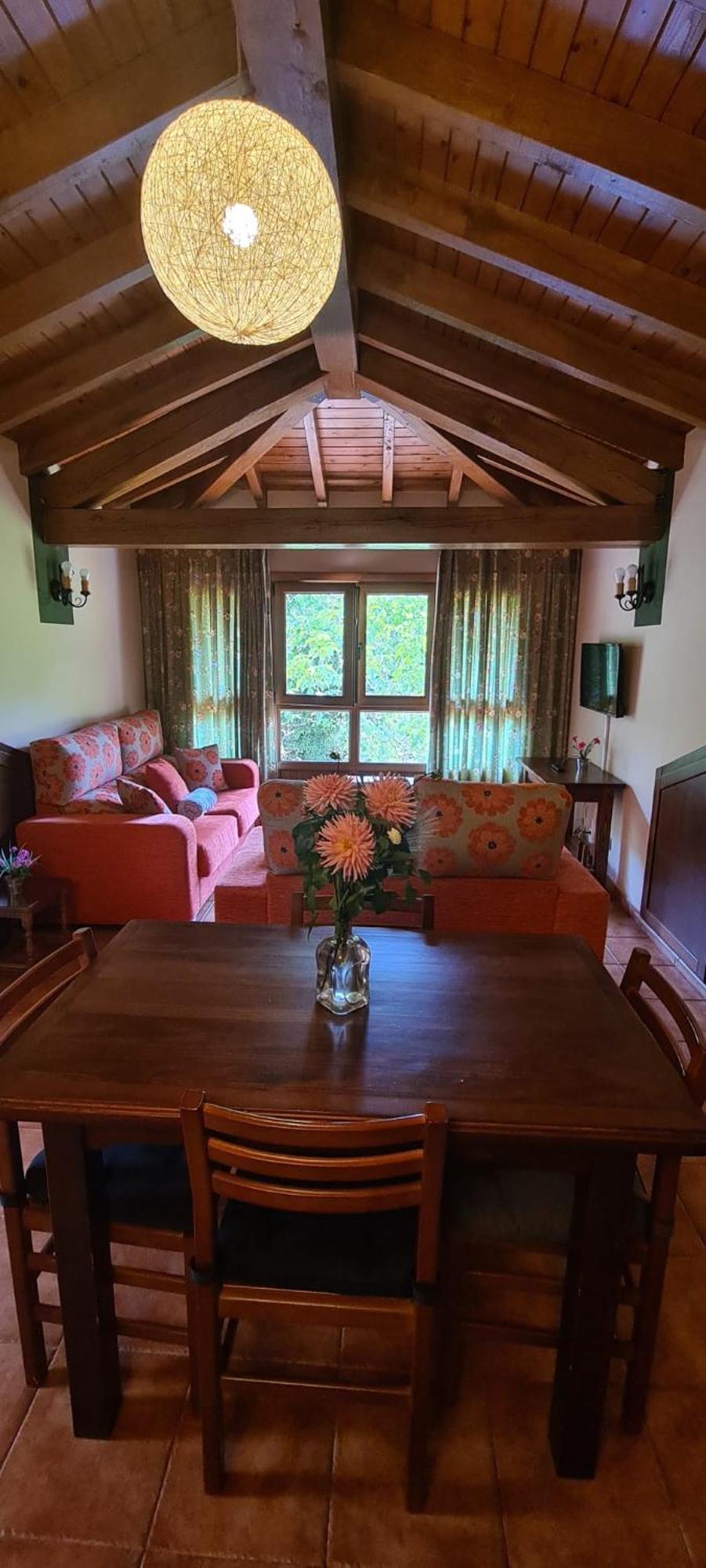 Apartamentos La Corona - Cabrales Carrena de Cabrales Dış mekan fotoğraf