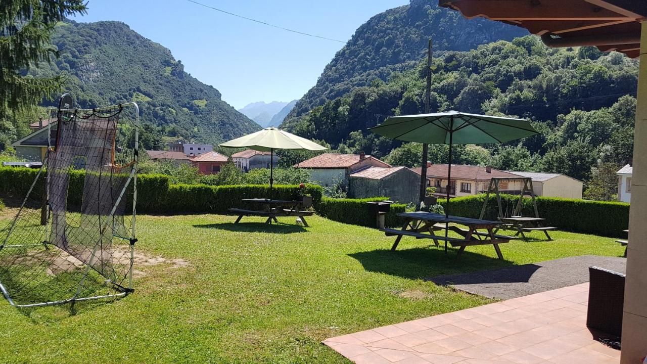 Apartamentos La Corona - Cabrales Carrena de Cabrales Dış mekan fotoğraf